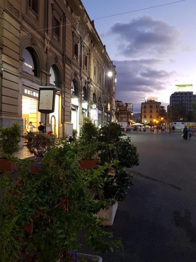 Ferienwohnung Casa Moneka Politeama Palermo Exterior foto