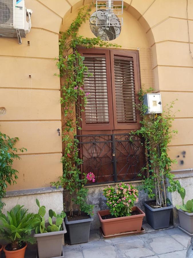 Ferienwohnung Casa Moneka Politeama Palermo Exterior foto